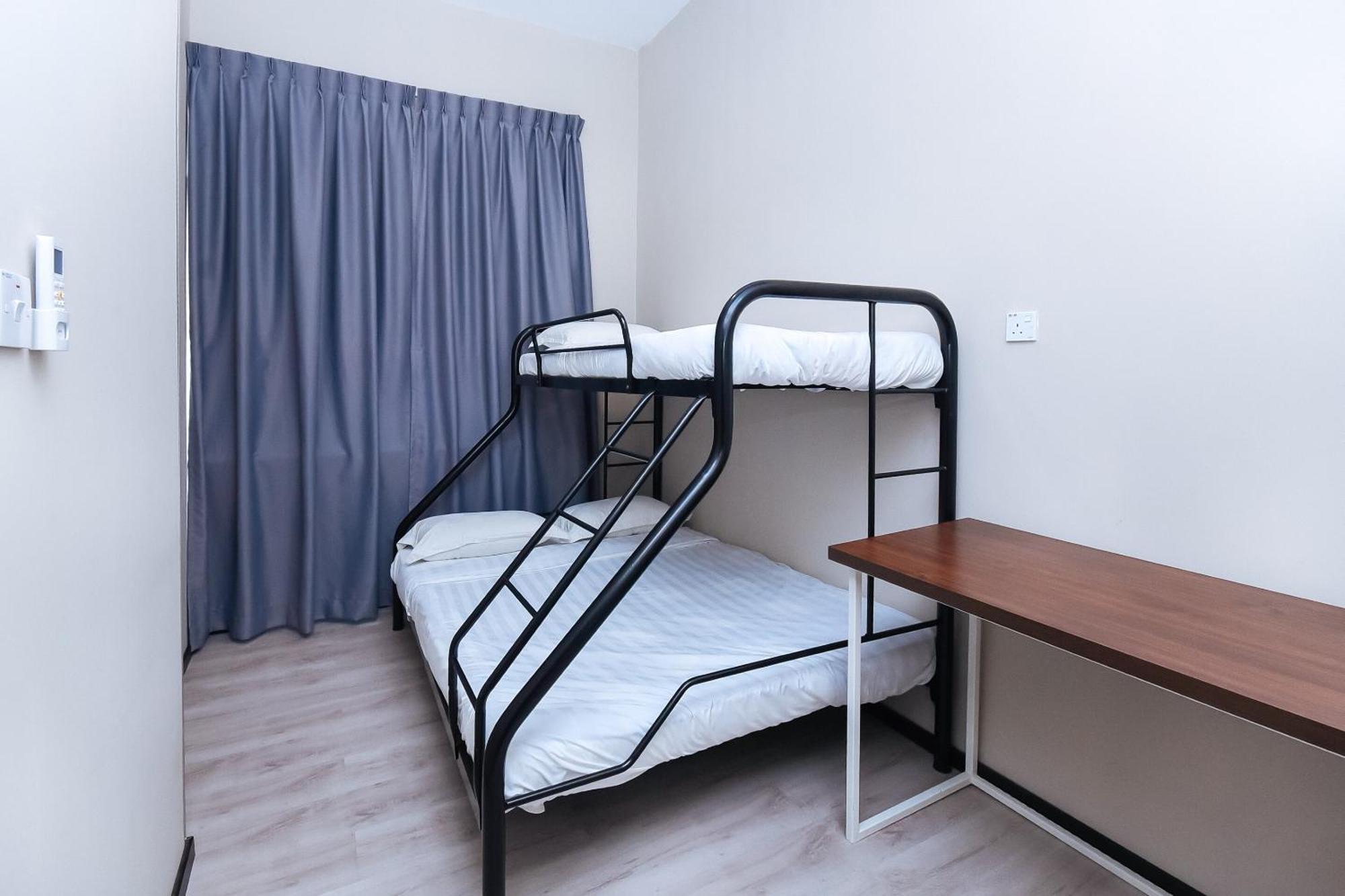 Spot On 89838 Lm Residence Miri Εξωτερικό φωτογραφία