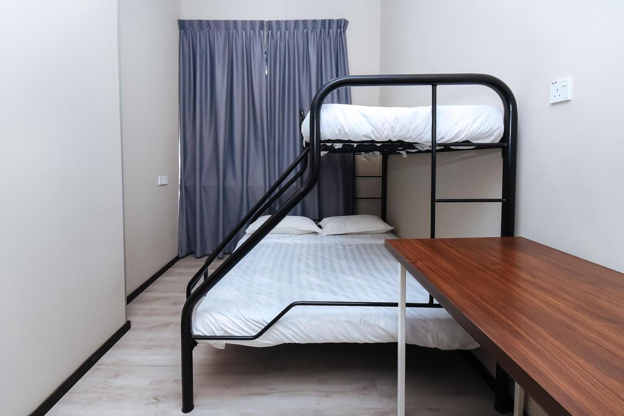 Spot On 89838 Lm Residence Miri Εξωτερικό φωτογραφία